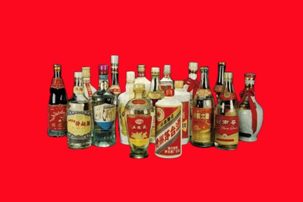 和龙市回收十八老酒.jpg